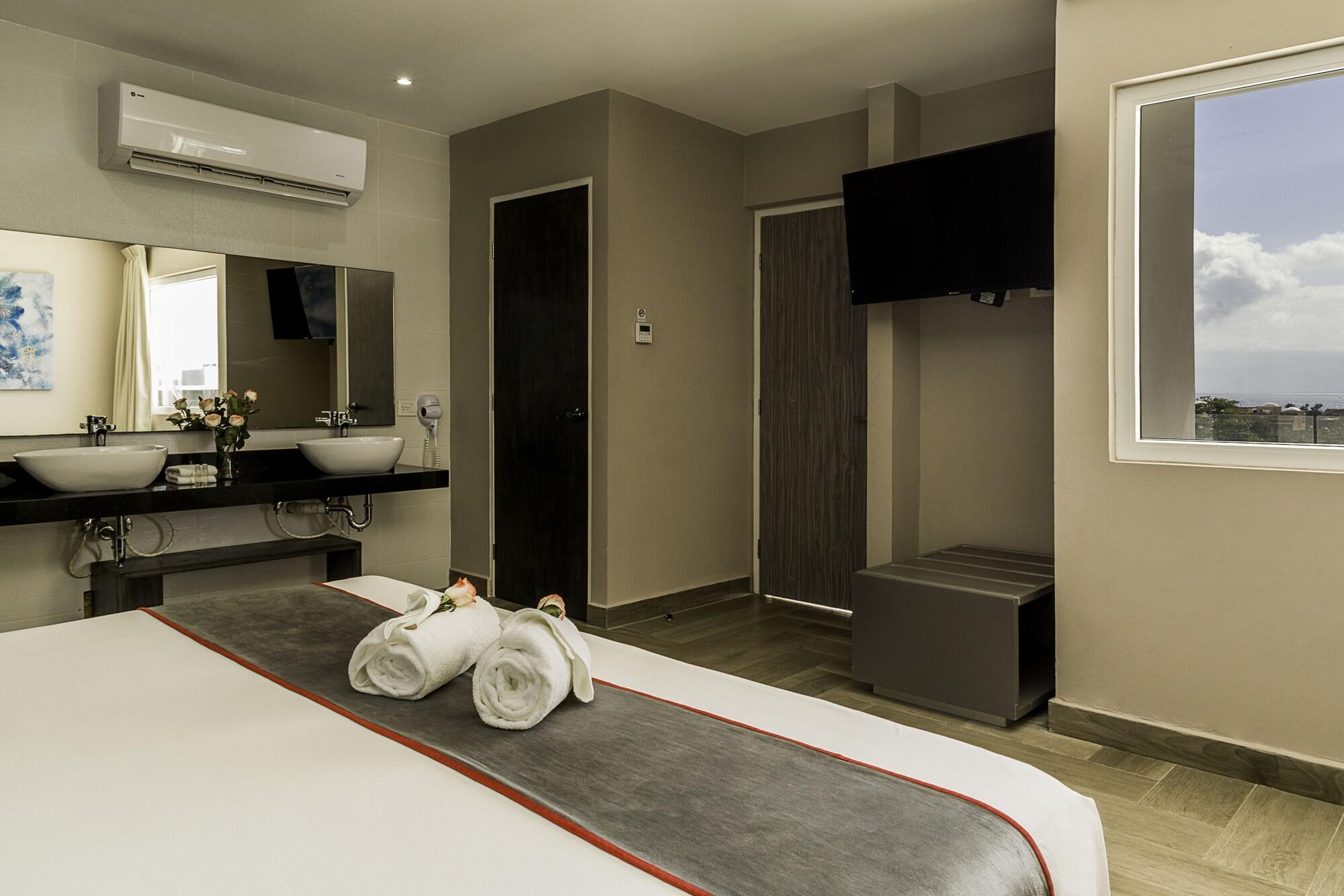 Bfh Attraction Deluxe Hotel Плая-дель-Кармен Экстерьер фото